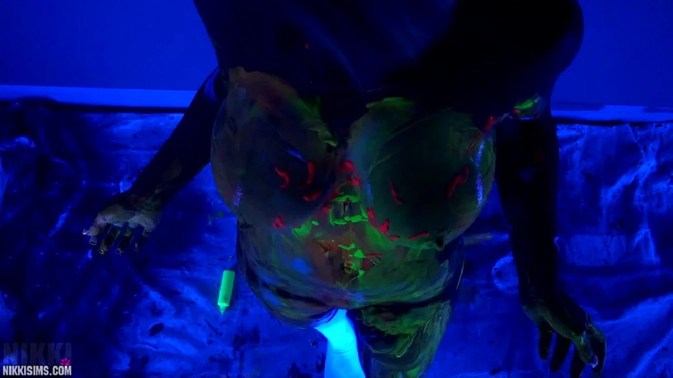 Preview of NikkiSims Black Light Painting Full XXX